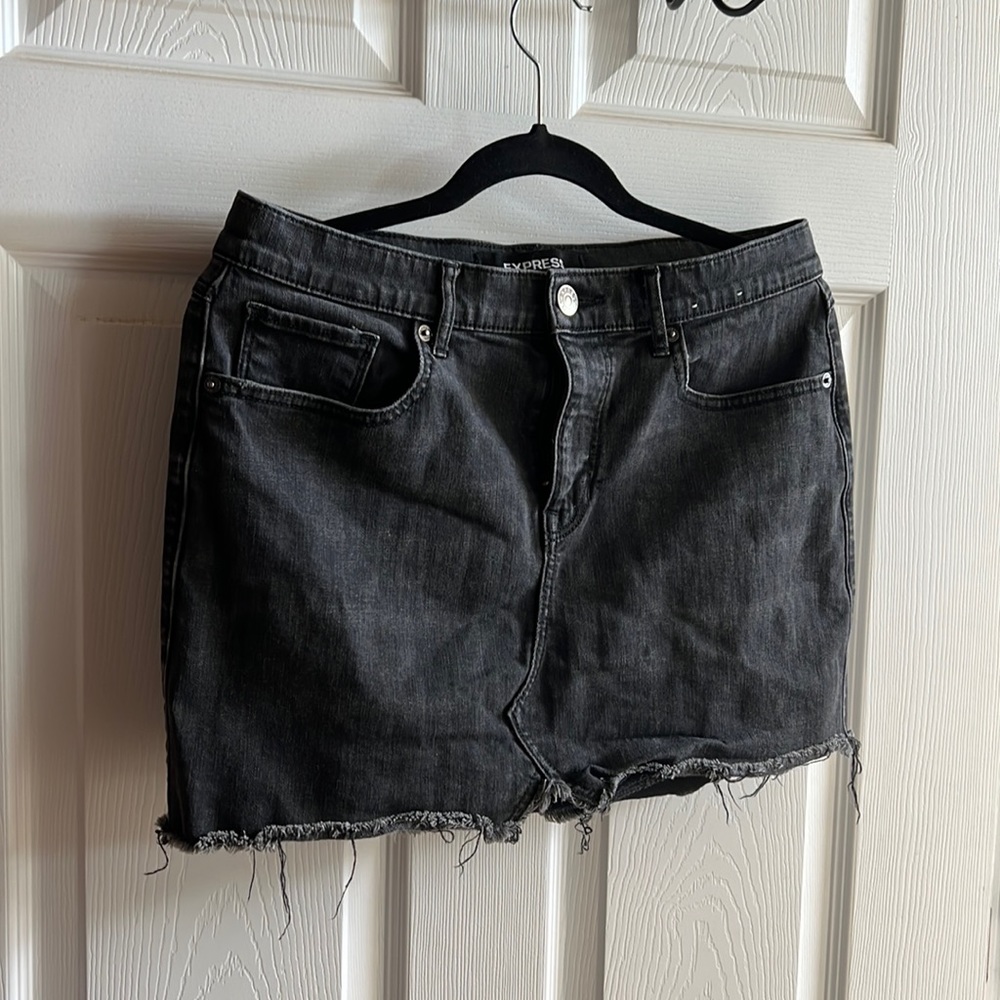 Dark wash mid rise denim Express skirt size 8